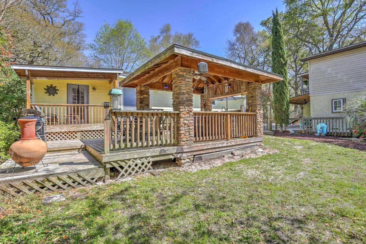 Ocean Isle Beach Studio With Patio - 1 Mi To Pier! Buitenkant foto